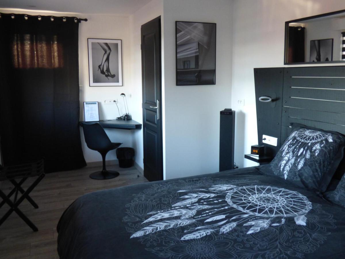 Bed and Breakfast La Colline Aux Yeux Doubs Бом-ле-Дам Екстер'єр фото