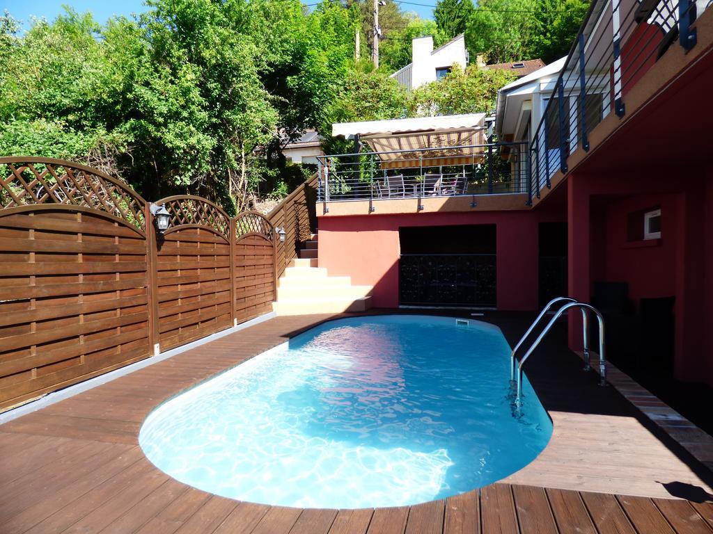 Bed and Breakfast La Colline Aux Yeux Doubs Бом-ле-Дам Екстер'єр фото