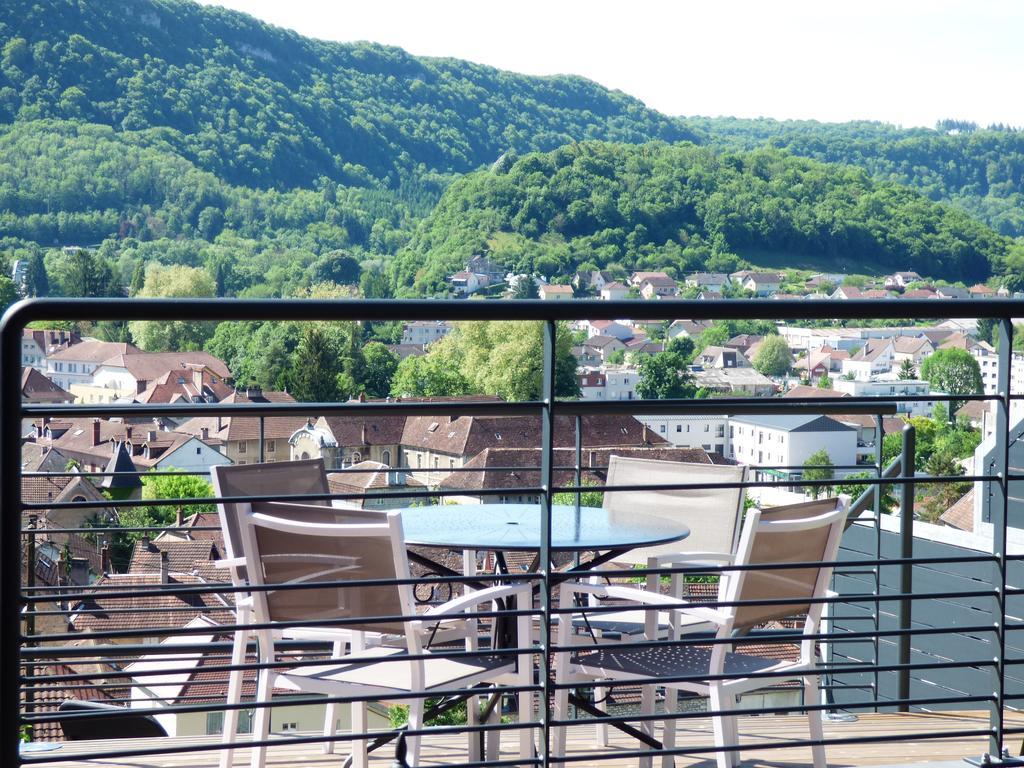 Bed and Breakfast La Colline Aux Yeux Doubs Бом-ле-Дам Екстер'єр фото