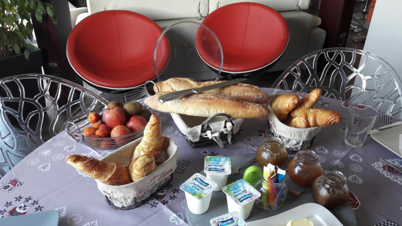 Bed and Breakfast La Colline Aux Yeux Doubs Бом-ле-Дам Екстер'єр фото